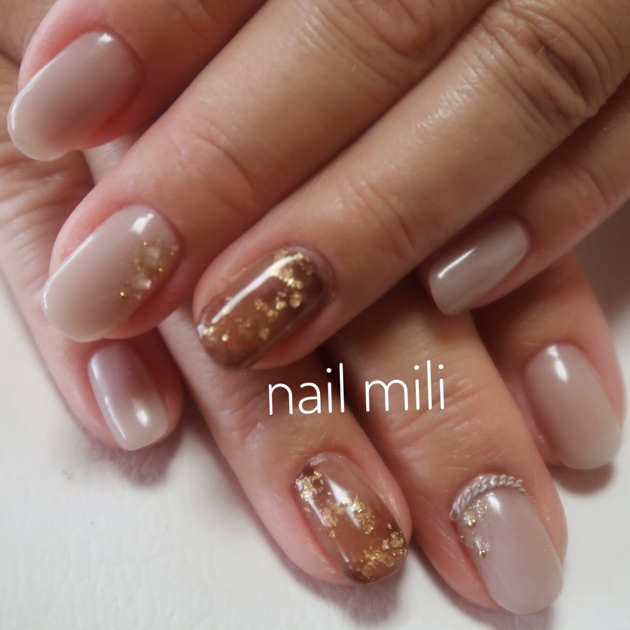 秋 冬 オフィス ハンド ワンカラー Nail Miliのネイルデザイン No ネイルブック