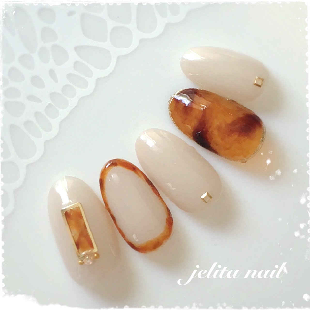 秋 べっ甲 ベージュ グレージュ Jelita Nail 麻生理香子のネイルデザイン No ネイルブック