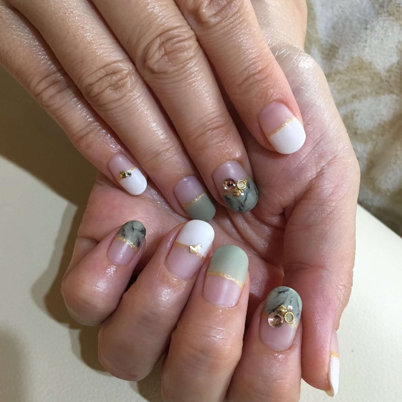 秋 冬 オフィス 女子会 ハンド Nailgoeのネイルデザイン No ネイルブック