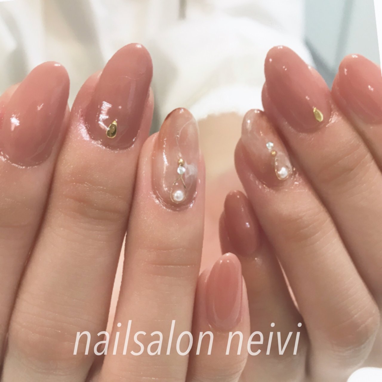 秋 オフィス パーティー ハンド ワンカラー Nailsalon Neivi 三好智子のネイルデザイン No ネイルブック