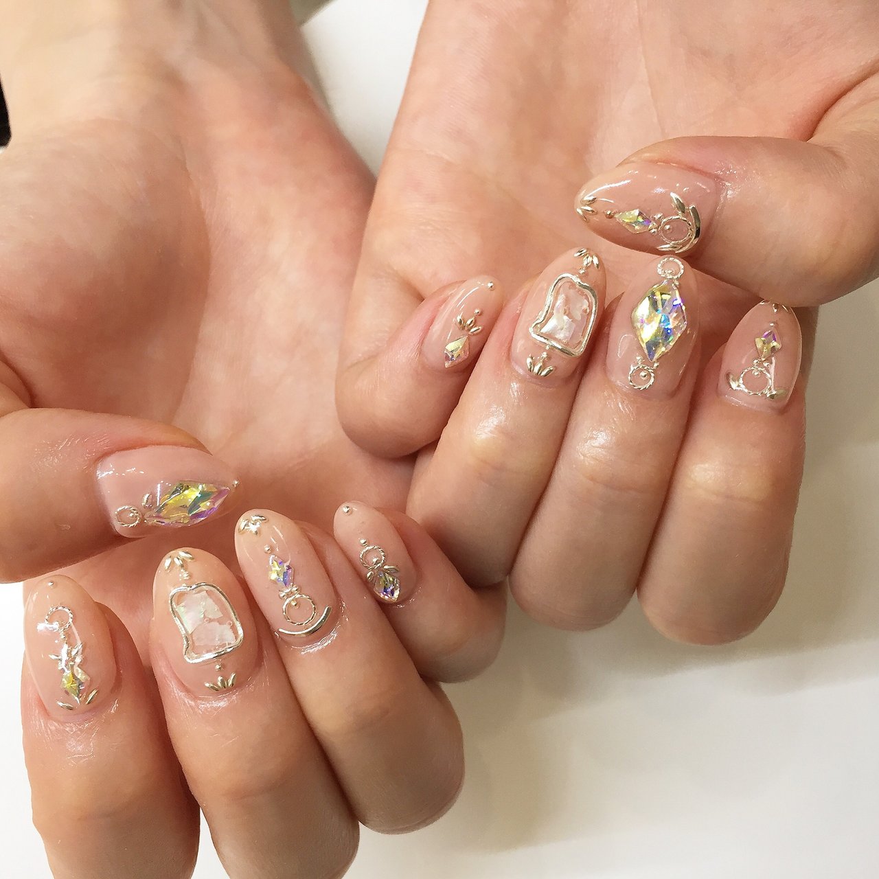 オールシーズン ブライダル パーティー デート ハンド Nailsalonnoaのネイルデザイン No ネイルブック