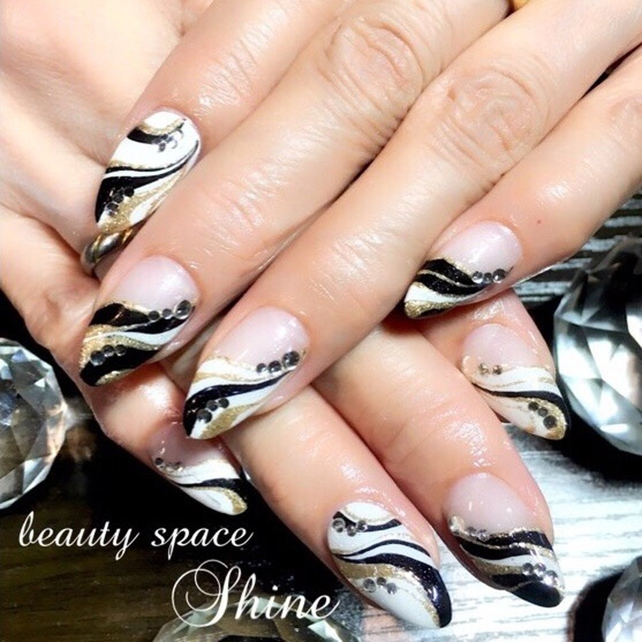 ネイルアート用品(筆など) Arie 1.jpg