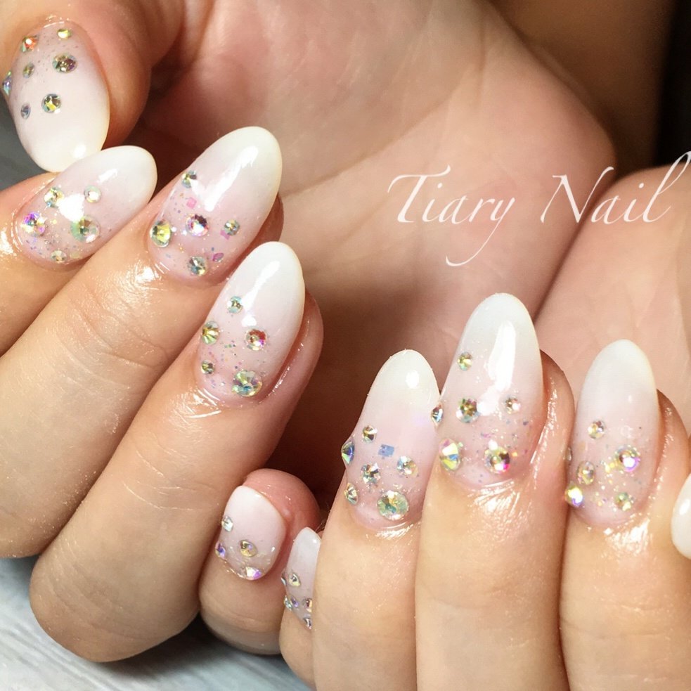 秋 冬 ブライダル パーティー ハンド Tiarynail ティアリーネイルのネイルデザイン No ネイルブック