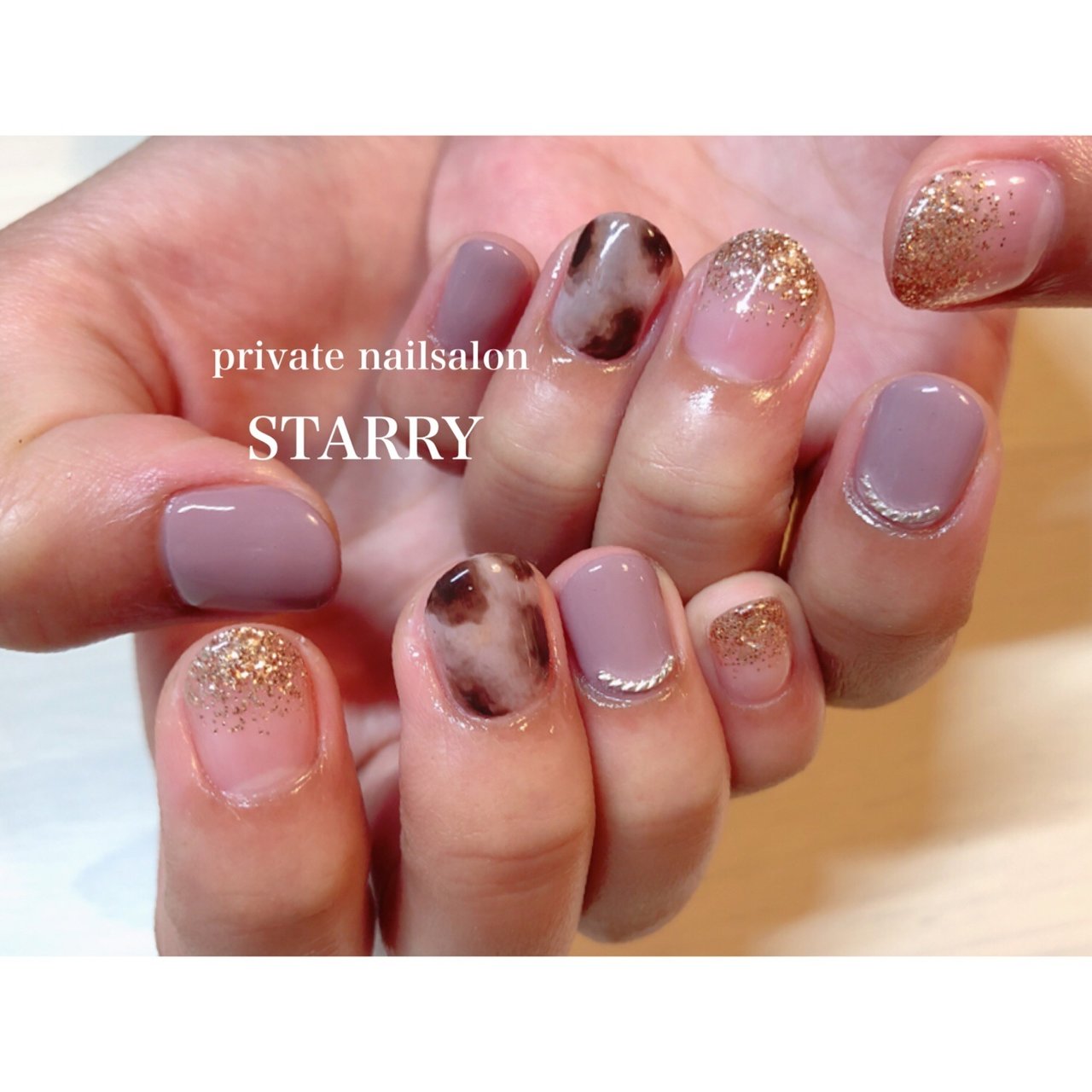 秋 冬 ハンド グラデーション ラメ Privatenailsalon Starryのネイルデザイン No ネイルブック