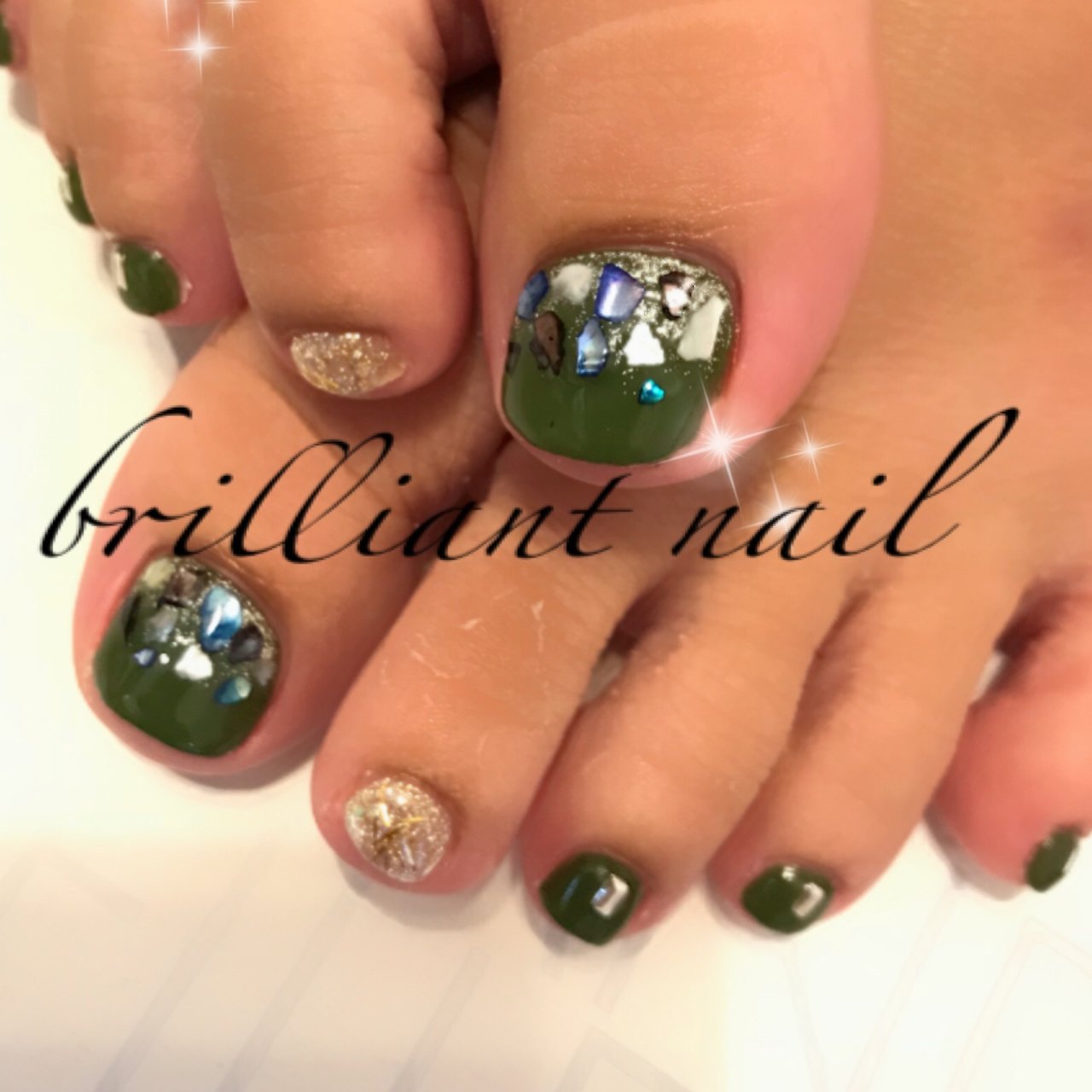 秋 フット シェル グリーン ジェル Brilliantnailのネイルデザイン No ネイルブック