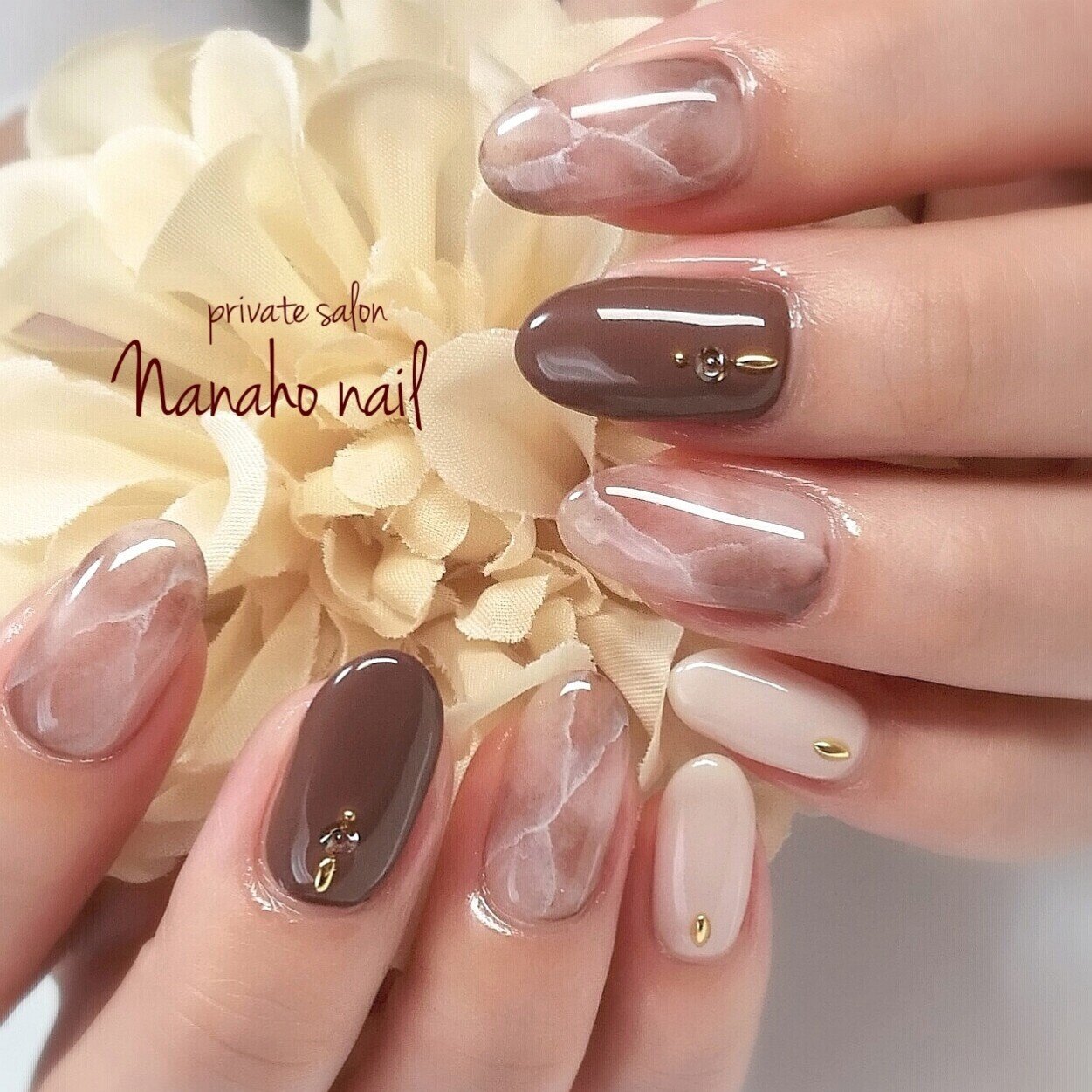 秋 ハンド 大理石 ミディアム ベージュ Nanaho Nail 大阪府八尾市 のネイルデザイン No ネイルブック