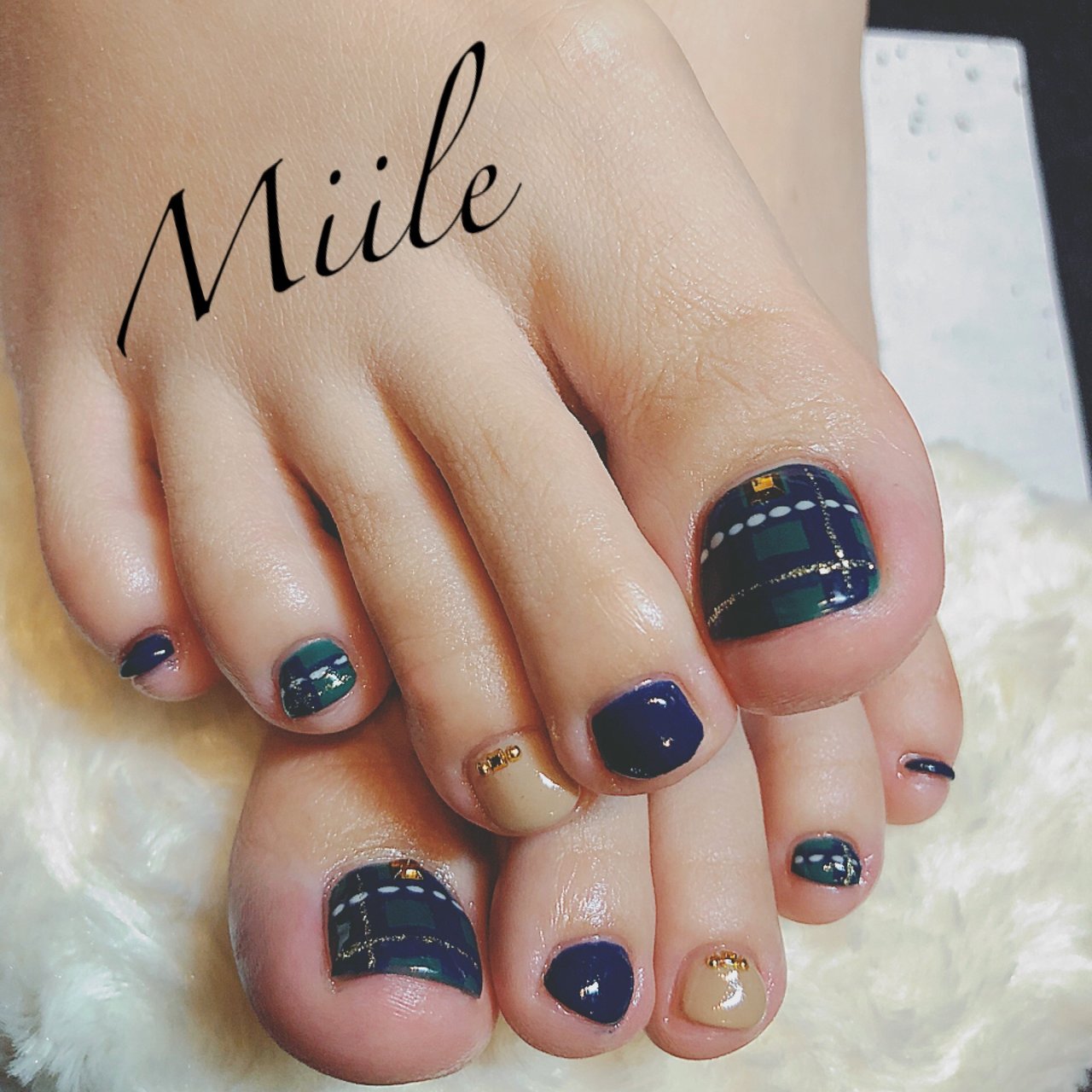 秋 冬 クリスマス デート フット Private Nail Salon Miile のネイルデザイン No ネイルブック