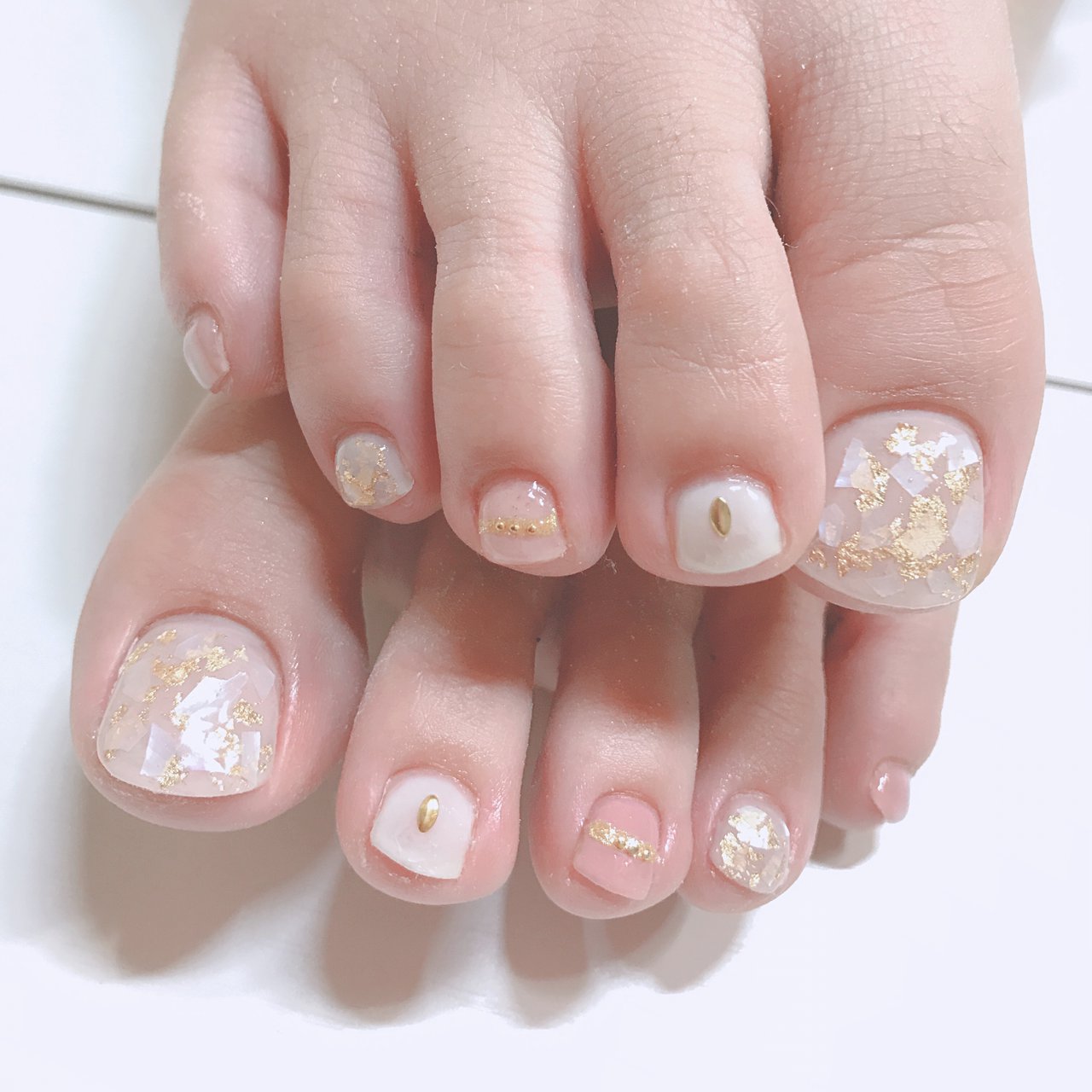 オールシーズン グレージュ Simple Nail 鈴のネイルデザイン No ネイルブック