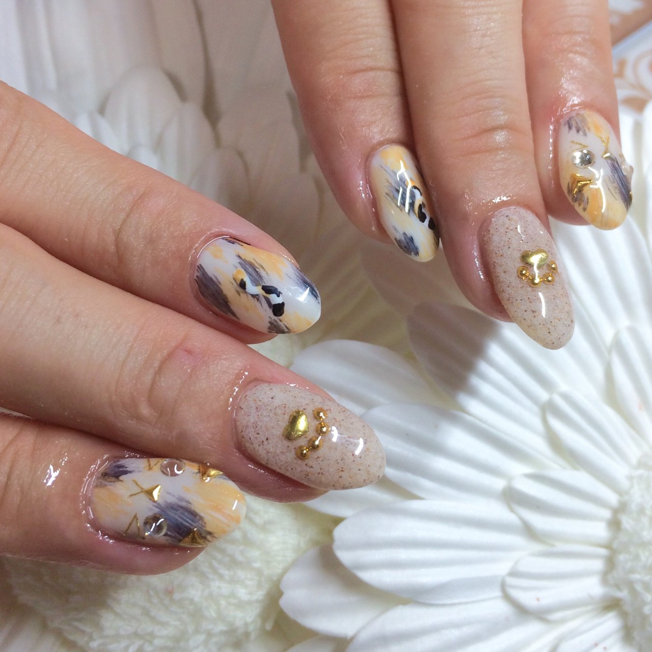 ワンカラー/フラワー/アニマル柄/押し花/ベージュ - Eriのネイル 