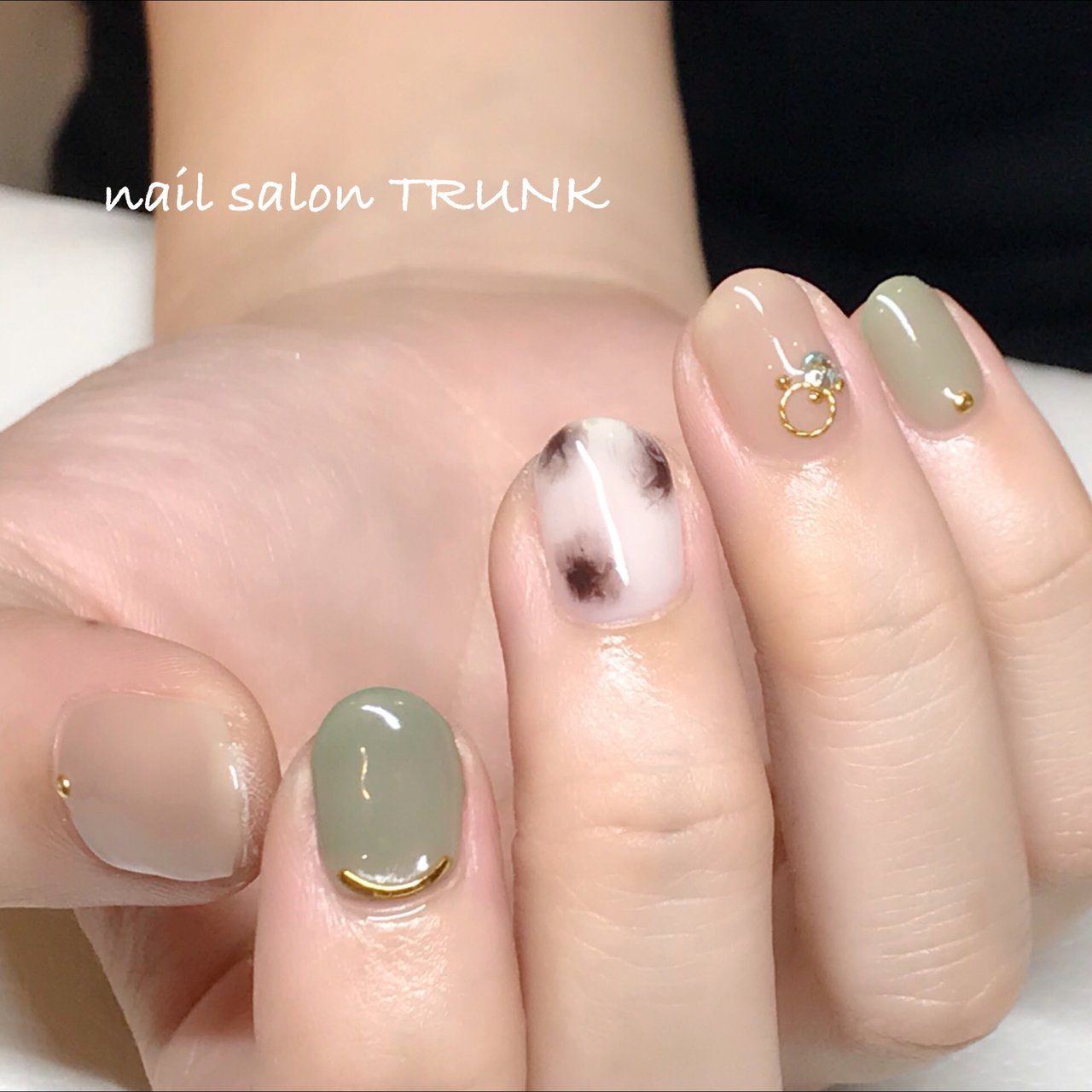 秋 冬 ハンド べっ甲 ショート Nail Trunkのネイルデザイン No ネイルブック