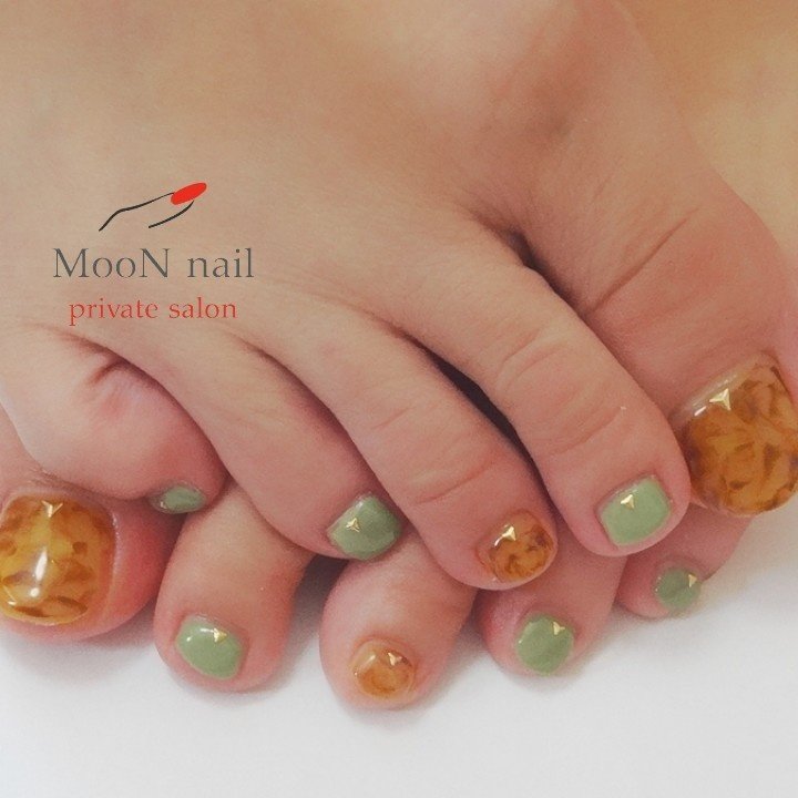 秋 冬 デート フット ワンカラー Moon Nailオーナーネイリストあけみ 吉川市ネイルサロン溶剤オフなし フィルイン 専門店 30代は引き算 ネイルで美魔女を目指すのネイルデザイン No ネイルブック