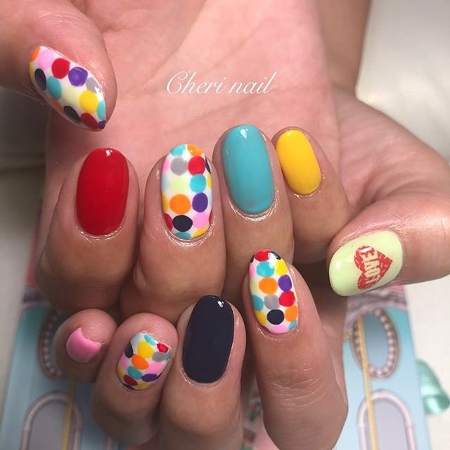 ハンド ドット カラフル ビビッド ジェル Cheri Nailのネイル