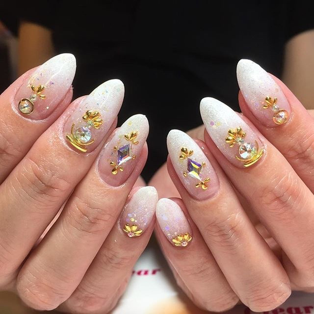秋 オールシーズン ブライダル ハンド グラデーション ネイルサロンclearのネイルデザイン No ネイルブック