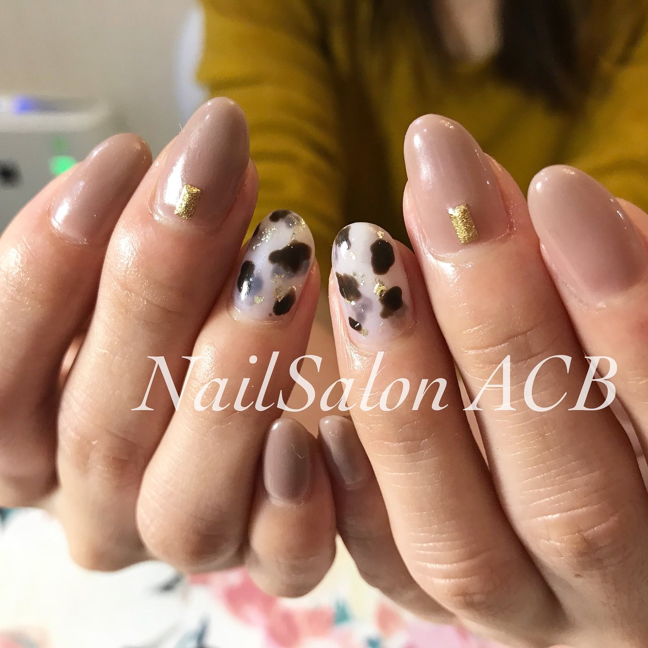 ハンド ワンカラー べっ甲 ミディアム ホワイト Nail Salon Acbのネイルデザイン No ネイルブック