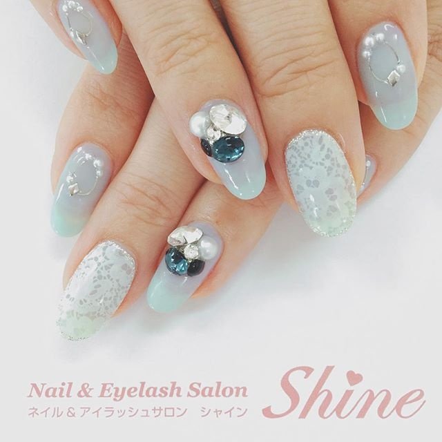 冬 パーティー ハンド ビジュー レース Nail Eyelash Salon Shineのネイルデザイン No ネイルブック