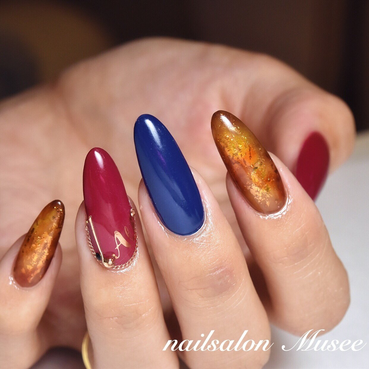 秋 ハンド シンプル べっ甲 ロング Nailsalon Museeのネイルデザイン No ネイルブック