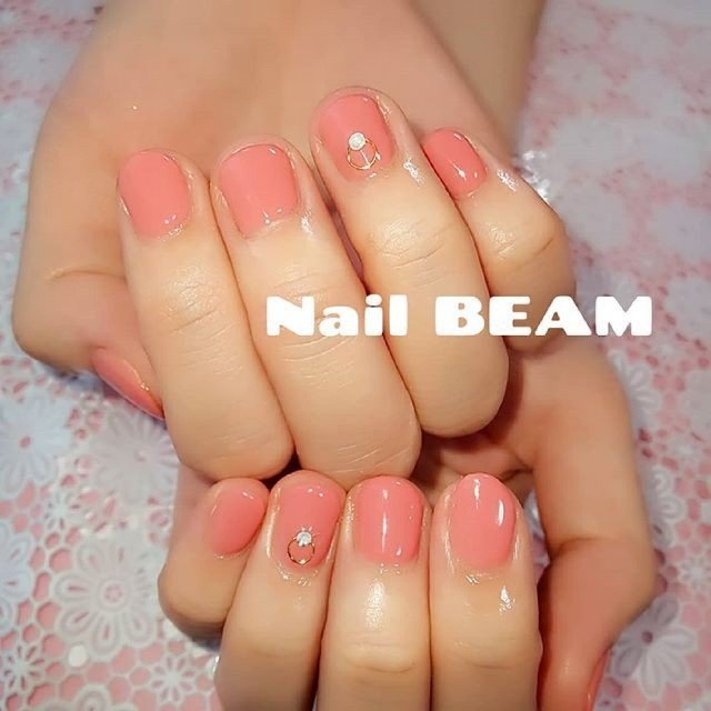 オールシーズン ブライダル シンプル ワンカラー ビジュー Nailbeamのネイルデザイン No ネイルブック