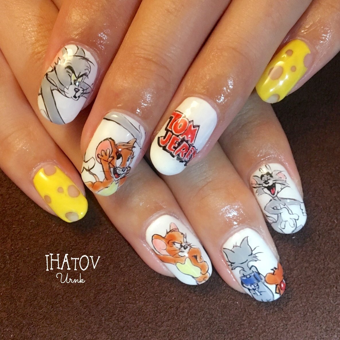 オールシーズン リゾート ライブ ハロウィン ハンド Ihatov Nailarts のネイルデザイン No ネイルブック