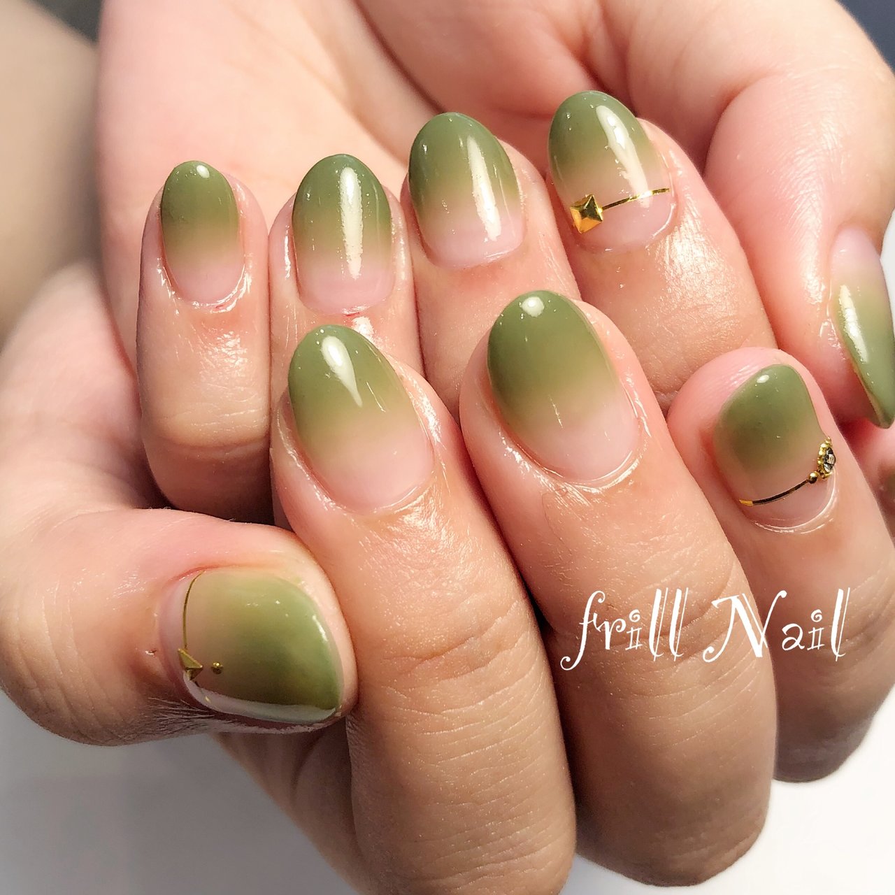 秋 冬 ハンド グラデーション ミディアム Frillnailのネイルデザイン No ネイルブック