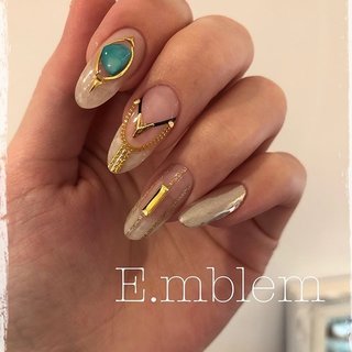ビジュー セルフネイル 自爪を削らないジェルのネイルデザイン ネイルブック