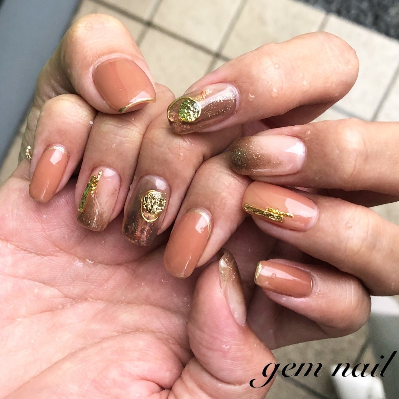 秋 冬 オールシーズン グラデーション ラメ Gem Nail24のネイルデザイン No ネイルブック