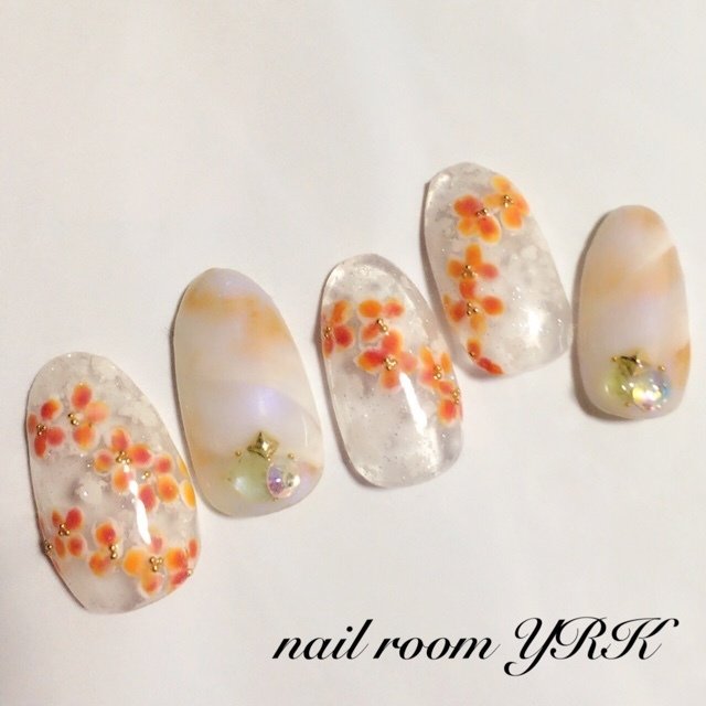 秋 浴衣 デート ハンド ビジュー Nail Room Yrkのネイルデザイン No ネイルブック