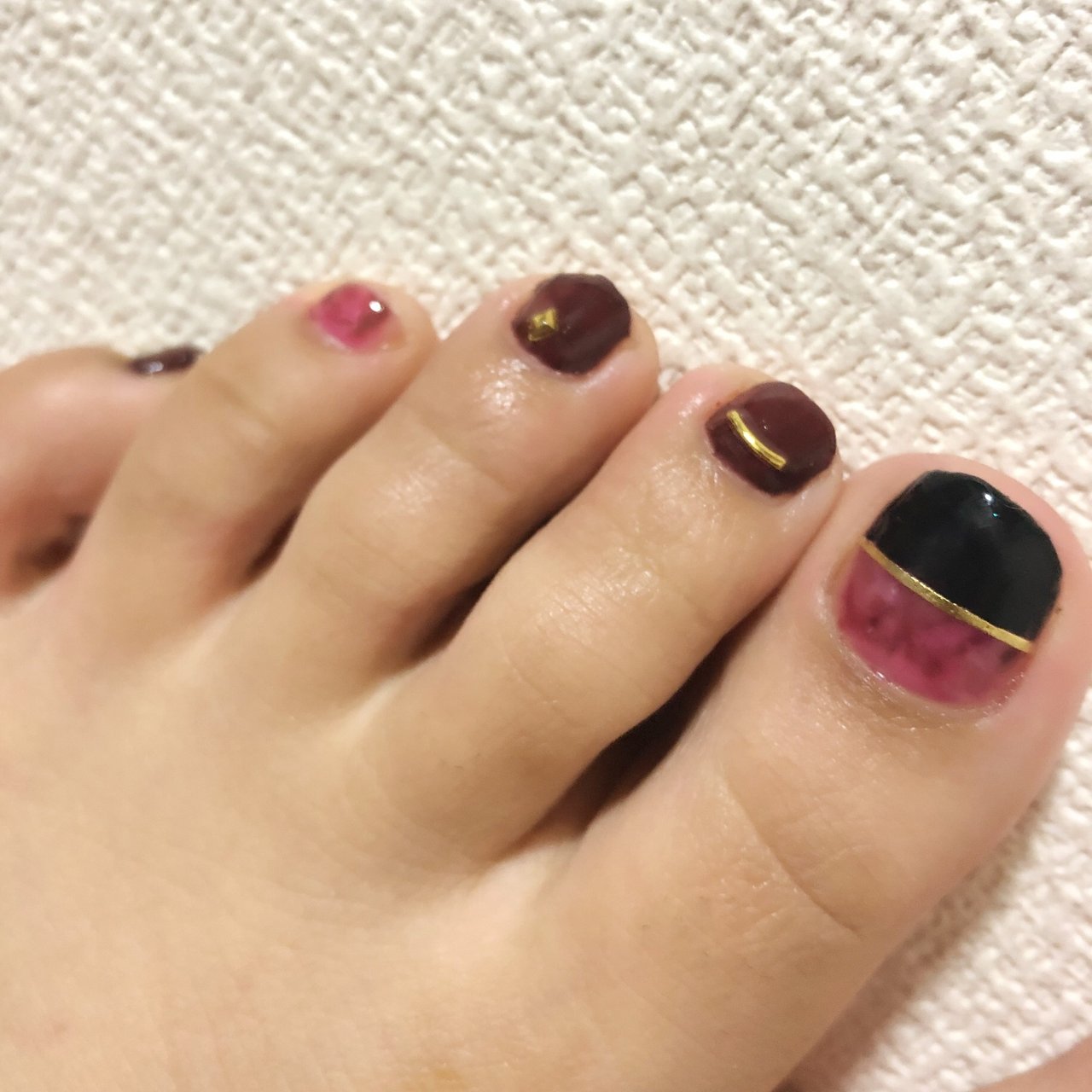 秋 冬 パーティー フット ボルドー Nail Mayのネイルデザイン No ネイルブック