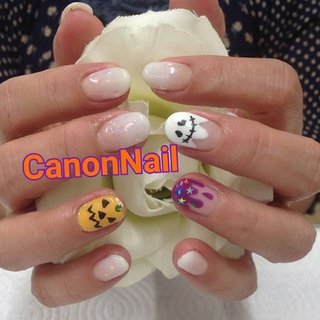#ハロウィンネイル 🎃 色んなハロウィンネイルがあり、選ぶの楽しそう～🎵
 
#カノンネイル #はだのかのん #ネイルサロン #かのんねいる秦野 #はだの #しぶさわ #秦野 #渋沢駅から徒歩５分 #秦野から
#秦野が大好き #もちこみあーと #秋ネイル #じぇるねいる #白 #オレンジ #ネイル #ちょこっとアート #秋 #ハロウィン #デート #変形フレンチ #グラデーション #キャラクター #ホワイト #オレンジ #パープル #ジェルネイル #お客様 #CanonNailカノンネイル #ネイルブック