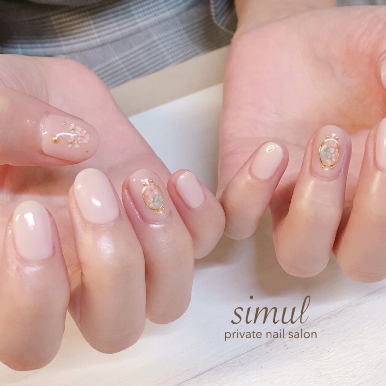 オールシーズン オフィス ブライダル 女子会 ハンド Simul シムール のネイルデザイン No ネイルブック