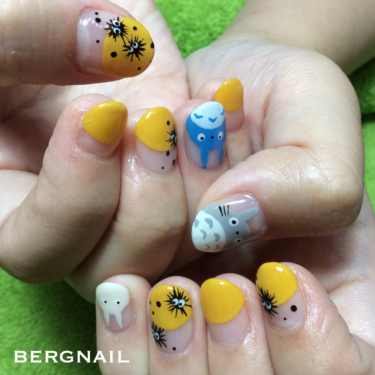 オールシーズン ハンド シンプル 変形フレンチ 痛ネイル Bergnailのネイルデザイン No ネイルブック