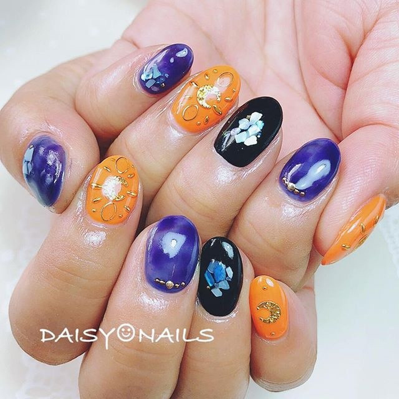 秋 ハロウィン ハンド シェル タイダイ Blue Daisyのネイルデザイン No ネイルブック