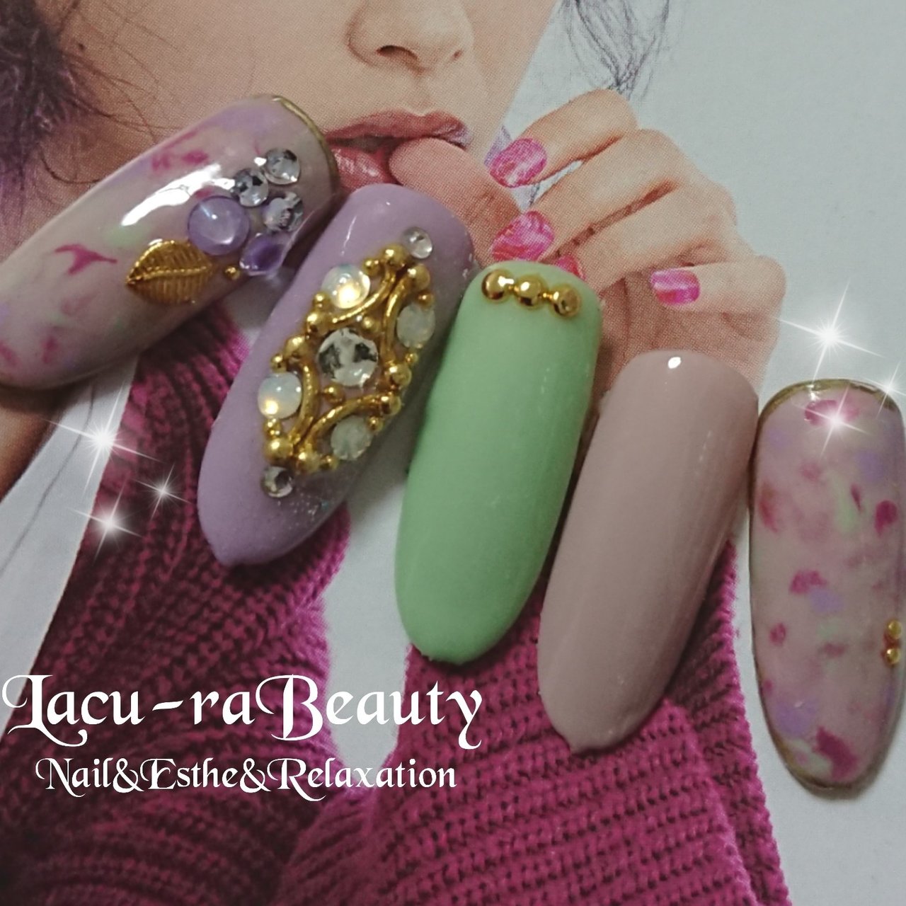 秋 冬 ハンド ワンカラー ビジュー Lacu Rabeauty Koharuのネイルデザイン No ネイルブック