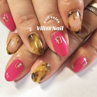 #囲みべっ甲 #ネイル ♡ 10/31まで
#アートし放題 
#ハンド ¥6,000
#フット ¥5,900
セットでなんと¥10,000！！ #秋 #冬 #デート #女子会 #ハンド #シンプル #ビジュー #ワンカラー #くりぬき #べっ甲 #ピンク #ブラウン #ゴールド #ジェルネイル #お客様 #よう #ネイルブック