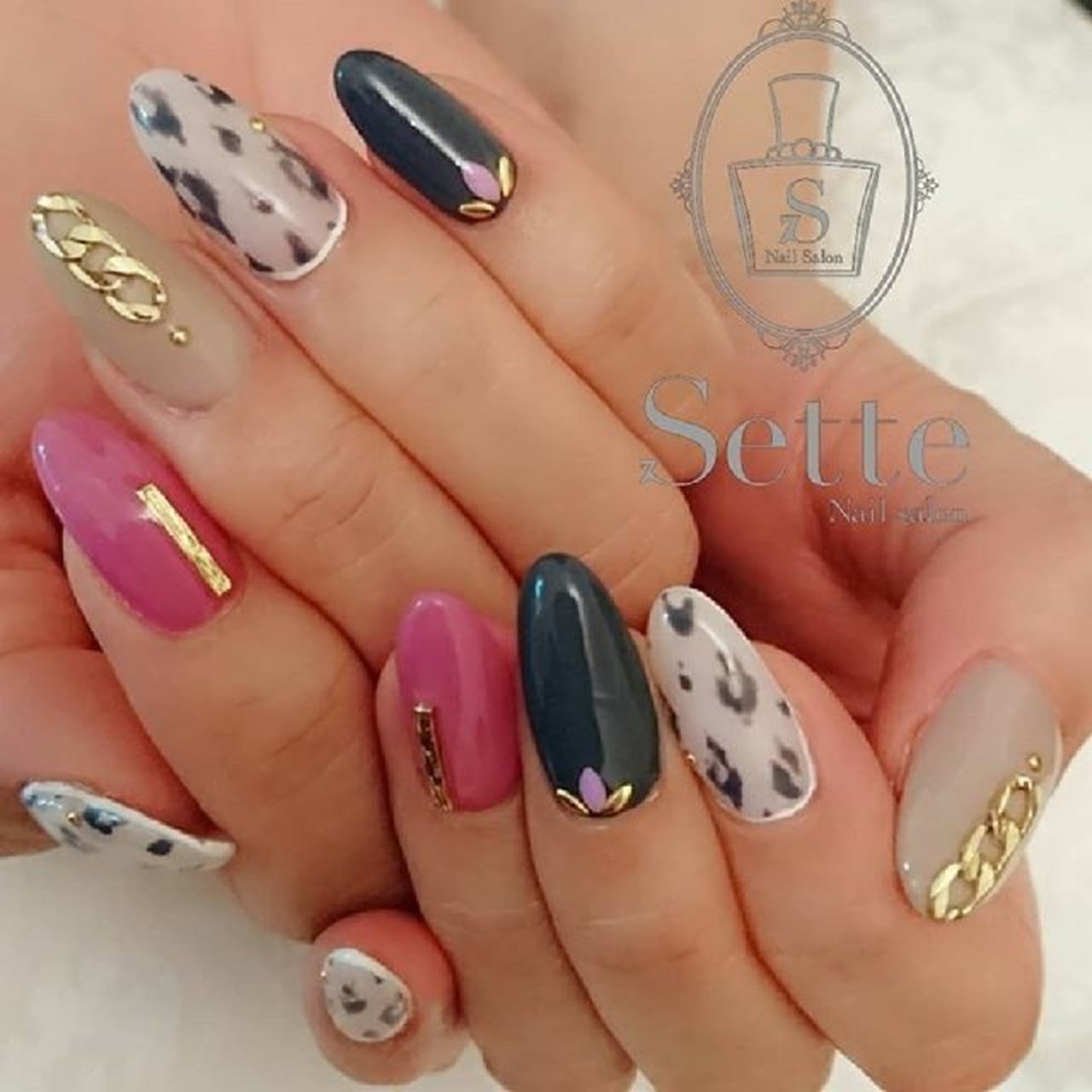 秋 冬 アニマル柄 ピンク グレー Nailsalon Setteのネイルデザイン No ネイルブック