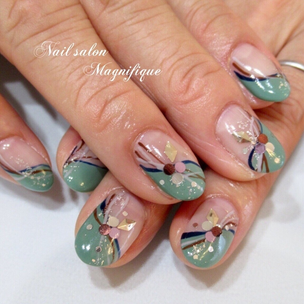 秋 冬 パーティー ハンド 変形フレンチ Magnifique115のネイルデザイン No ネイルブック