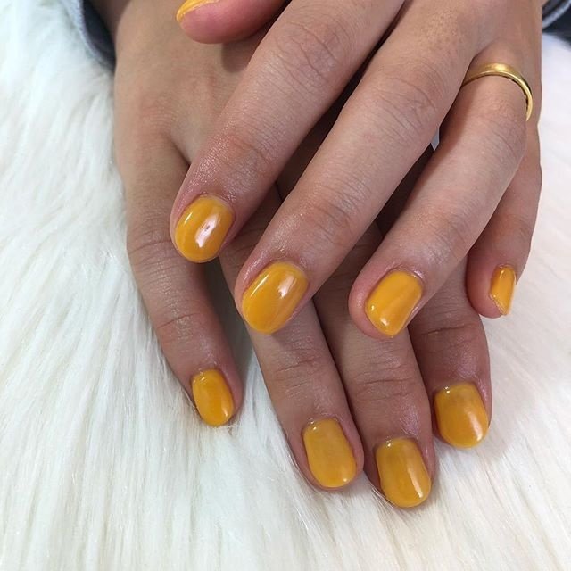 秋 シンプル ワンカラー クリア イエロー Nailroomsb Tsugumiのネイルデザイン No ネイルブック