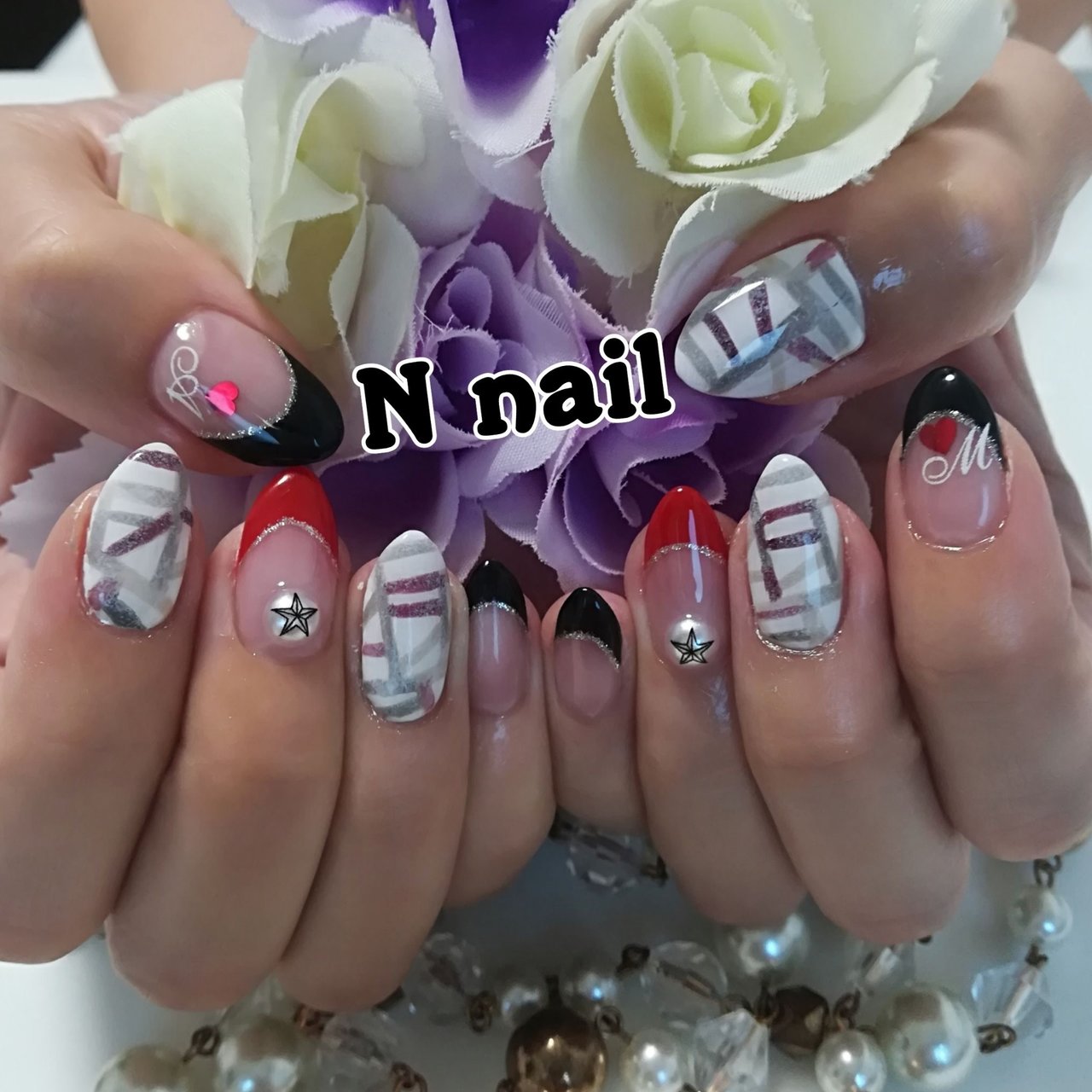 オールシーズン ライブ フレンチ イニシャル 痛ネイル N Nailのネイルデザイン No ネイルブック