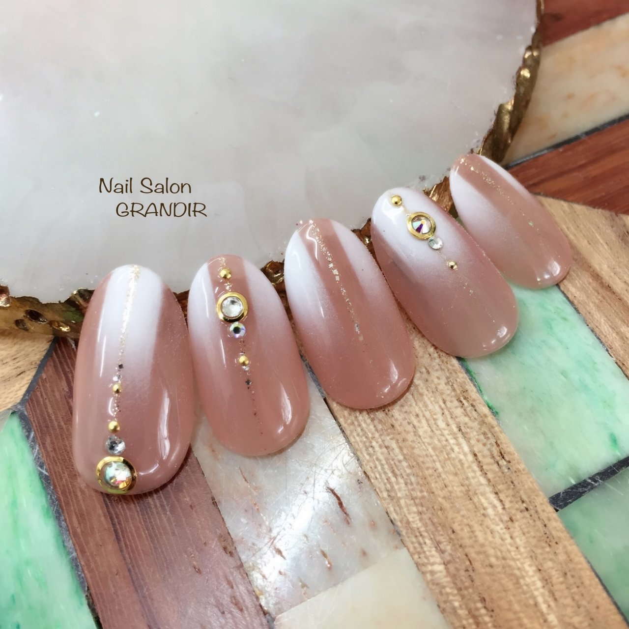オールシーズン オフィス ブライダル デート ハンド Nail Grandirのネイルデザイン No ネイルブック