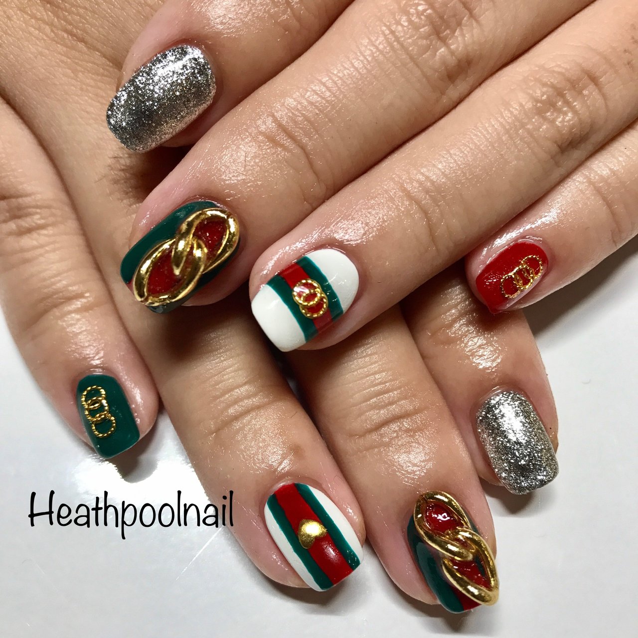 ハンド ブランド柄 レッド グリーン シルバー Heathpoolnailのネイルデザイン No 3615064 ネイルブック