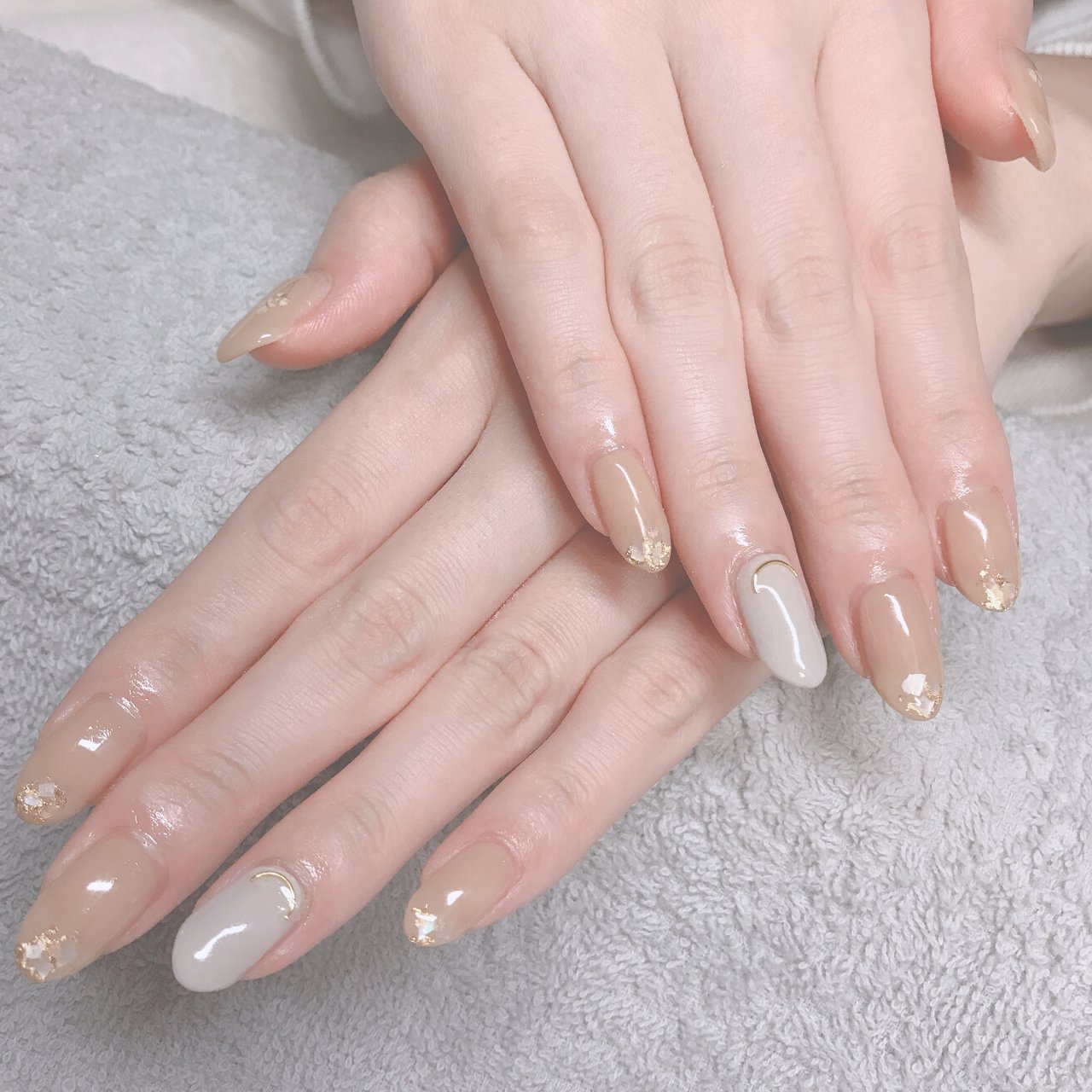 秋 冬 ベージュ グレー アースカラー Simple Nail 鈴のネイルデザイン No ネイルブック