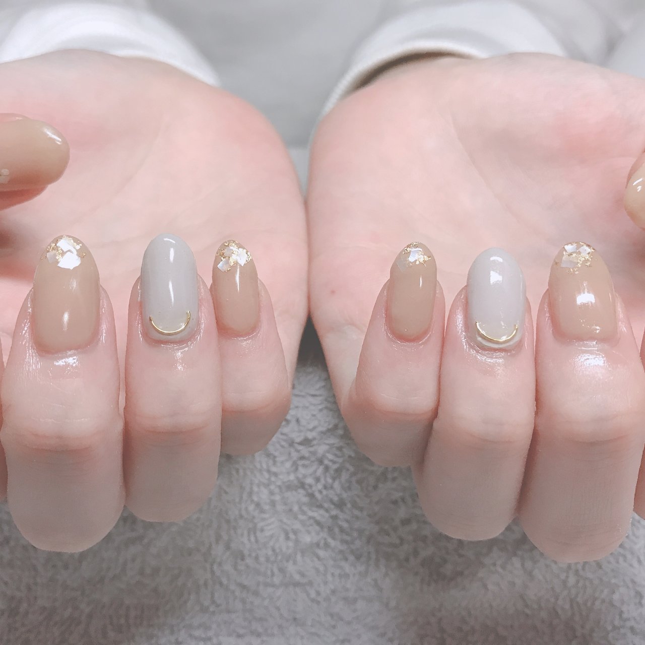 秋 冬 ベージュ グレー アースカラー Simple Nail 鈴のネイルデザイン No ネイルブック