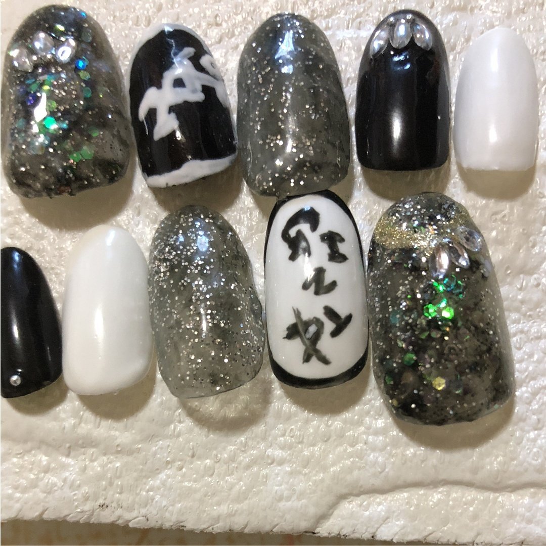 ホワイト ブラック シルバー ジェル ネイルチップ Speranzanai元lz S Nailのネイルデザイン No 3617908 ネイルブック