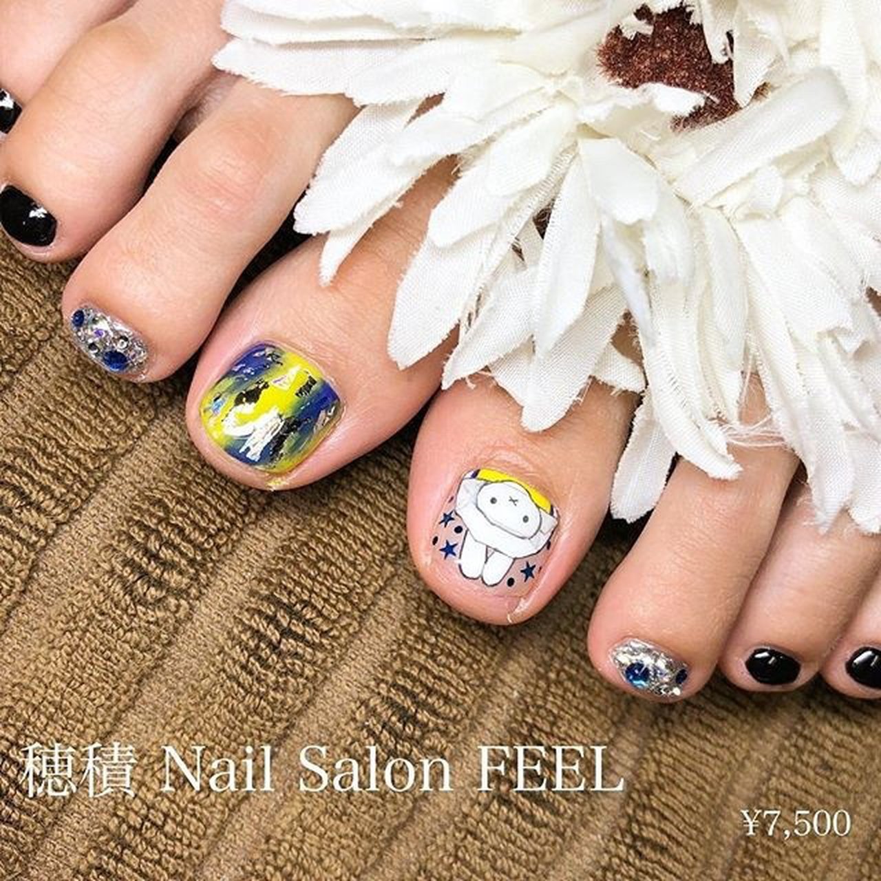 オールシーズン フット ワンカラー キャラクター ニュアンス 穂積 ネイルサロン Feelのネイルデザイン No ネイルブック
