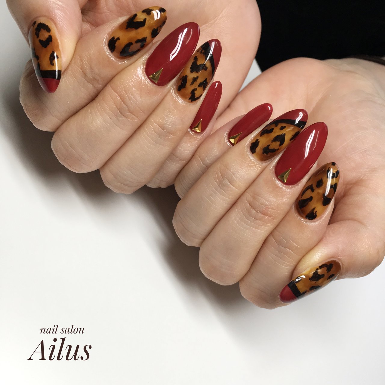 秋 冬 ハンド ワンカラー べっ甲 Nail Salon Ailusのネイルデザイン No ネイルブック