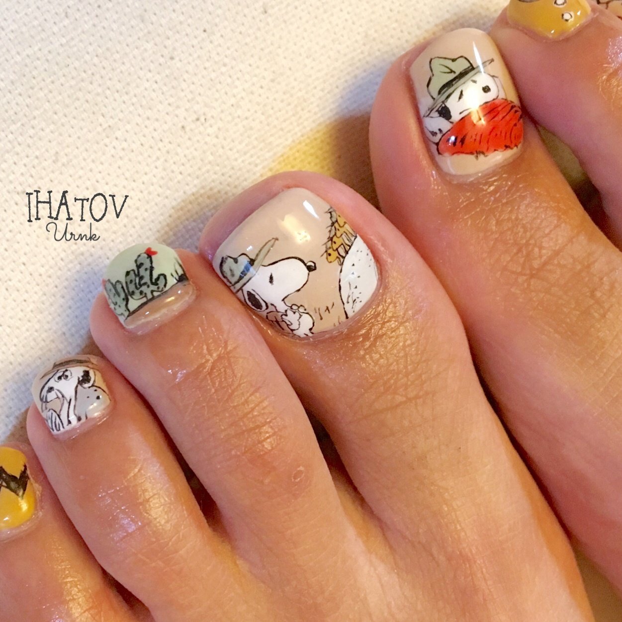 秋 オールシーズン 旅行 フット ラメ Ihatov Nailarts のネイルデザイン No ネイルブック
