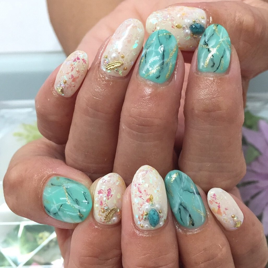 ネイルスクールも主婦たちに大人気 ネイルサロンwomenコロシアムのネイルデザイン No ネイルブック