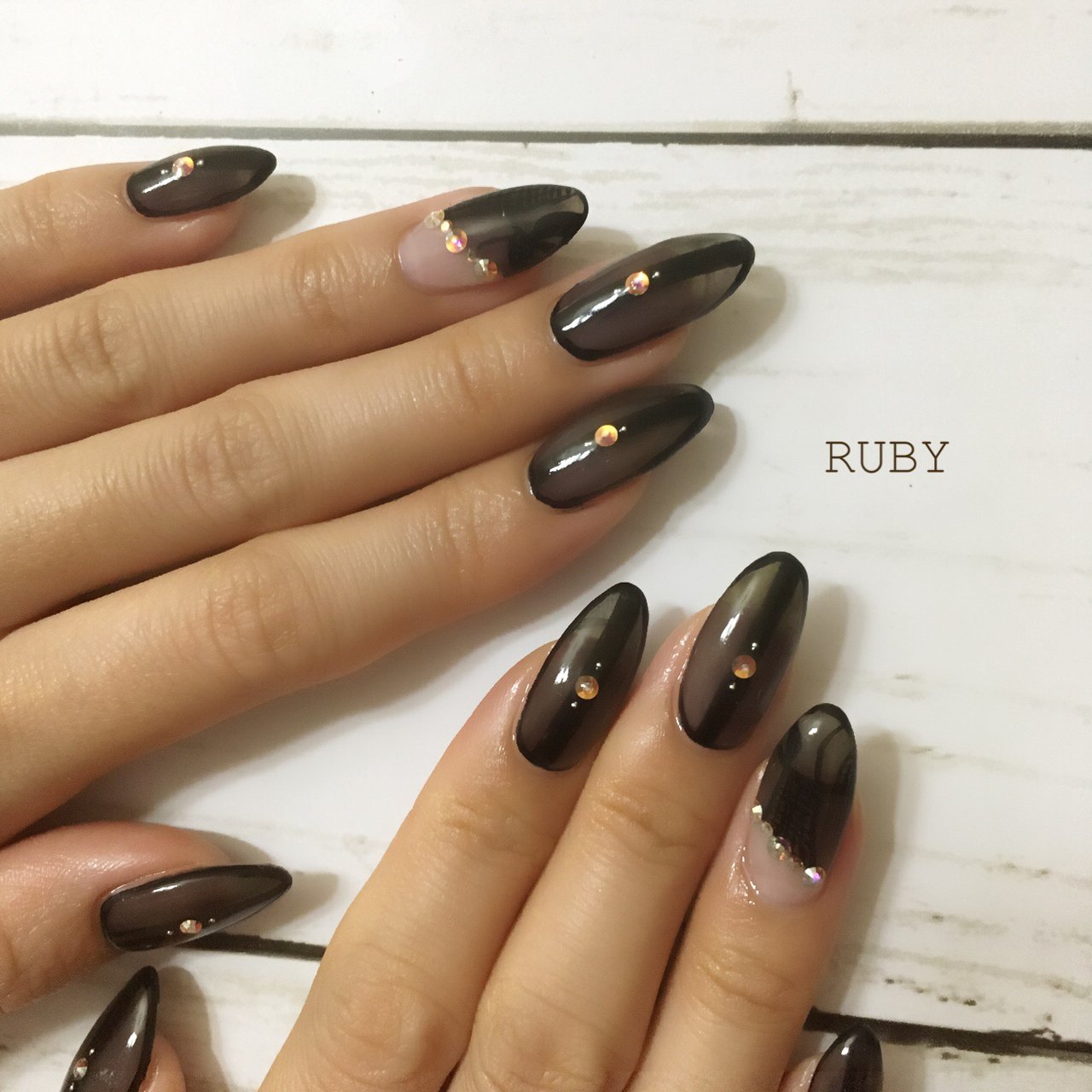 秋 ハンド ワンカラー シースルー ロング Ruby Nail07のネイルデザイン No 369 ネイルブック