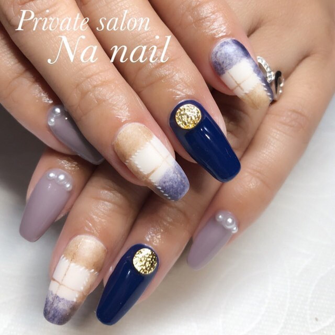 秋 冬 ハンド チェック パール Na Nailのネイルデザイン No ネイルブック