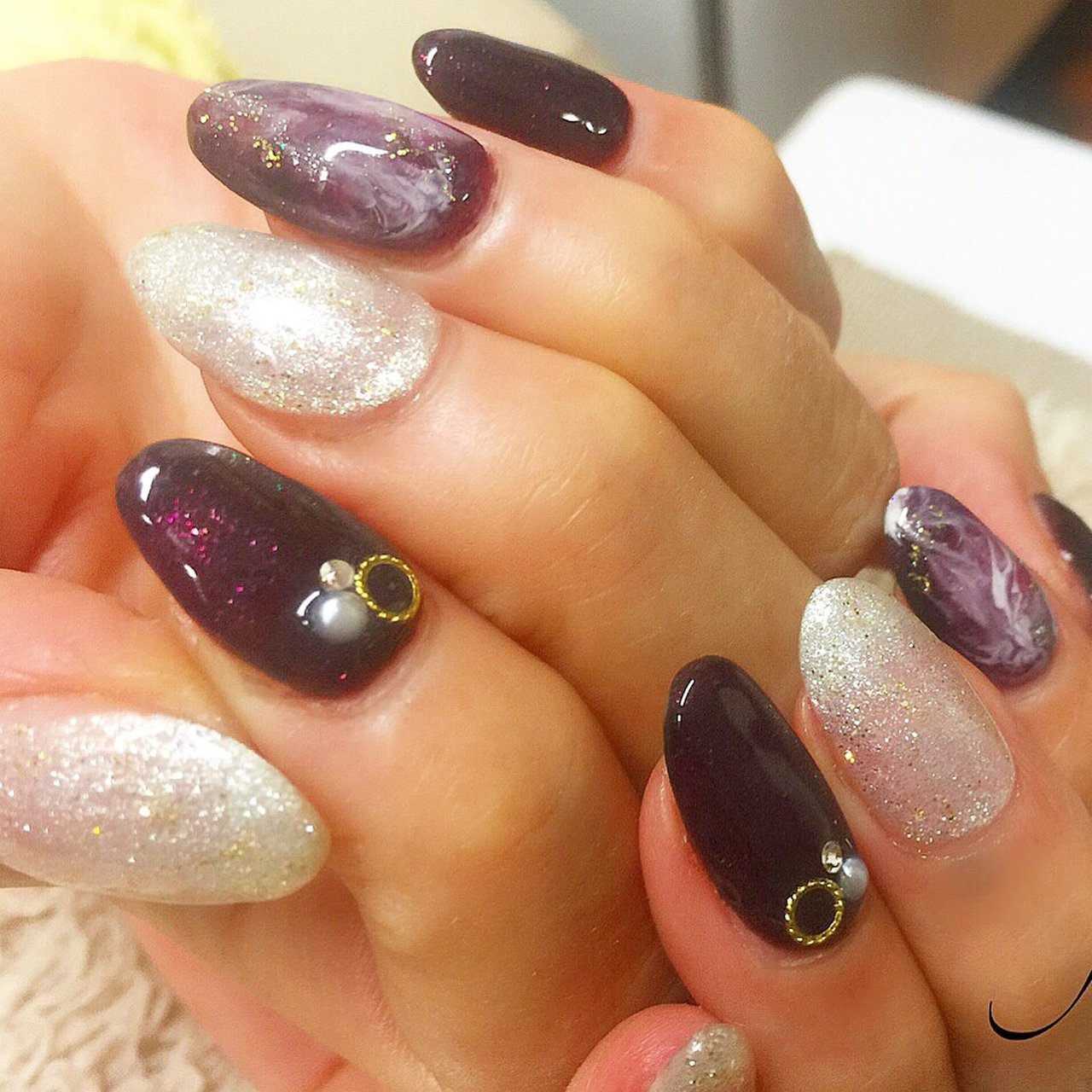 秋 冬 オールシーズン ハンド ラメ Nailsakiのネイルデザイン No ネイルブック