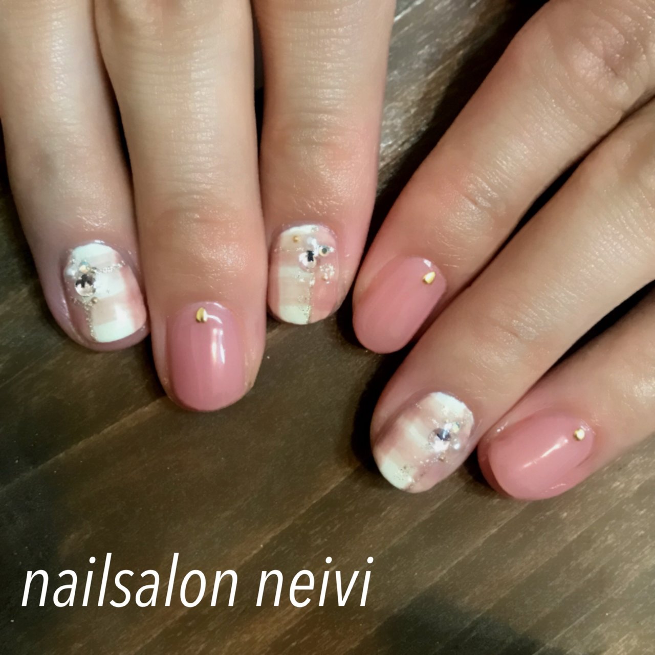 秋 オフィス 女子会 ハンド チェック Nailsalon Neivi 三好智子のネイルデザイン No ネイルブック